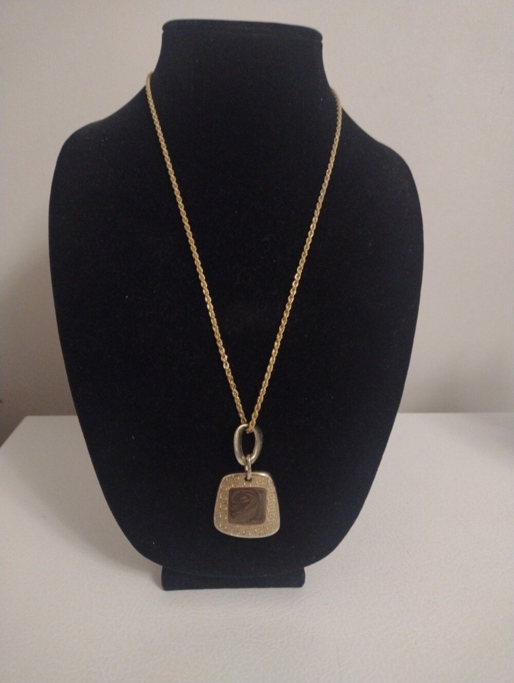 Premier Designs Vintage Gold Tone Rope Pendant Necklace